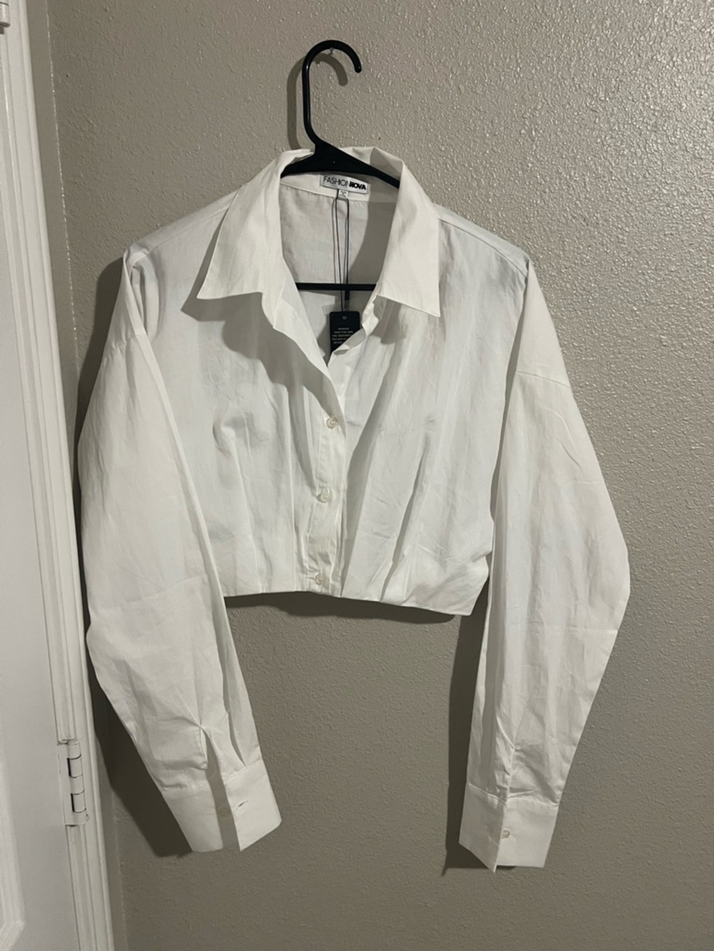 Fashion Nova White Cropped Button-Down Shirt